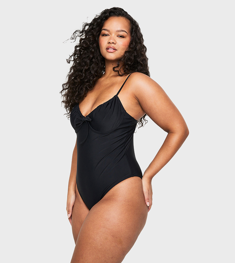 مايوه للمقاسات الكبيرة