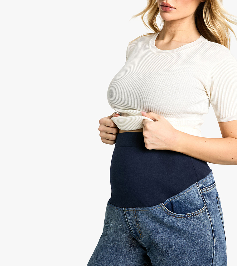 Maternity Over The Bump Ripped Knee Boyfriend Jeans