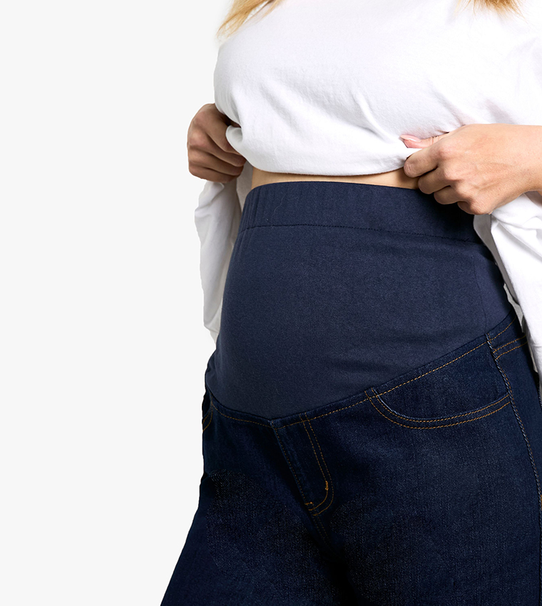 Maternity Over The Bump Ripped Knee Boyfriend Jeans