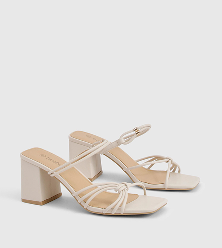 صندل كعب عريض 