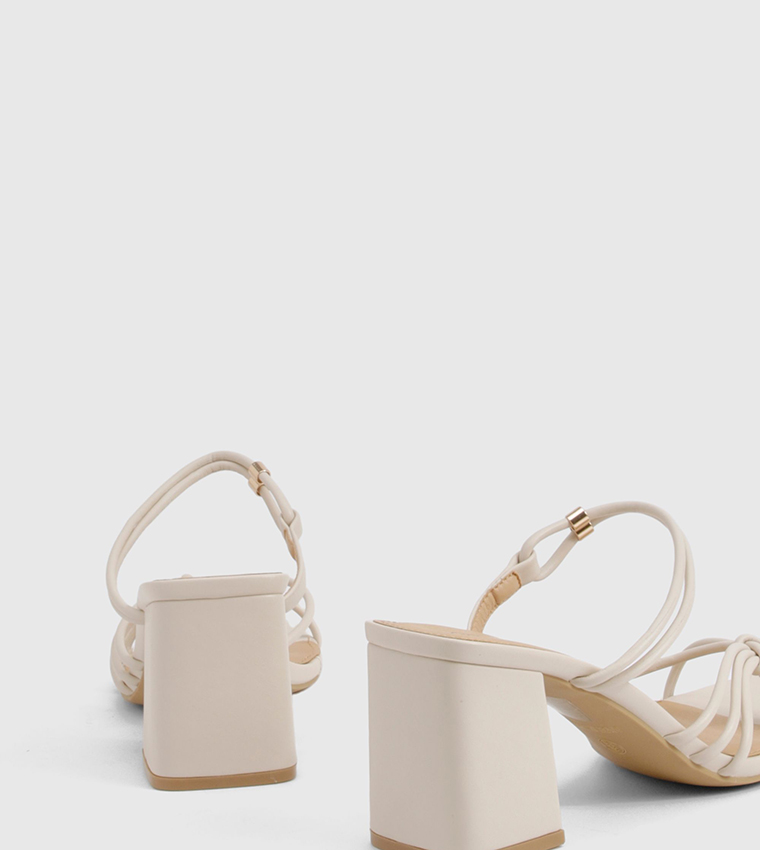 صندل كعب عريض 