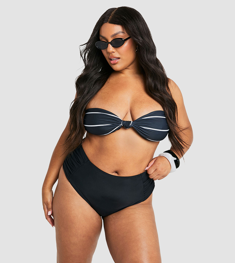 توب بيكيني برباط بكتف مقلم للمقاسات الكبيرة