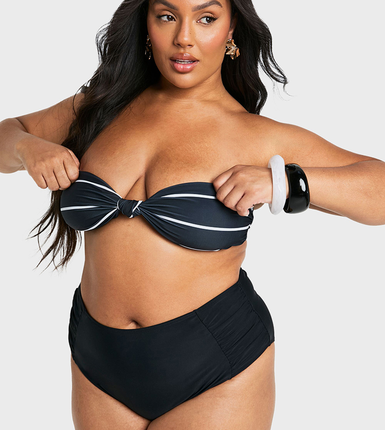 توب بيكيني برباط بكتف مقلم للمقاسات الكبيرة