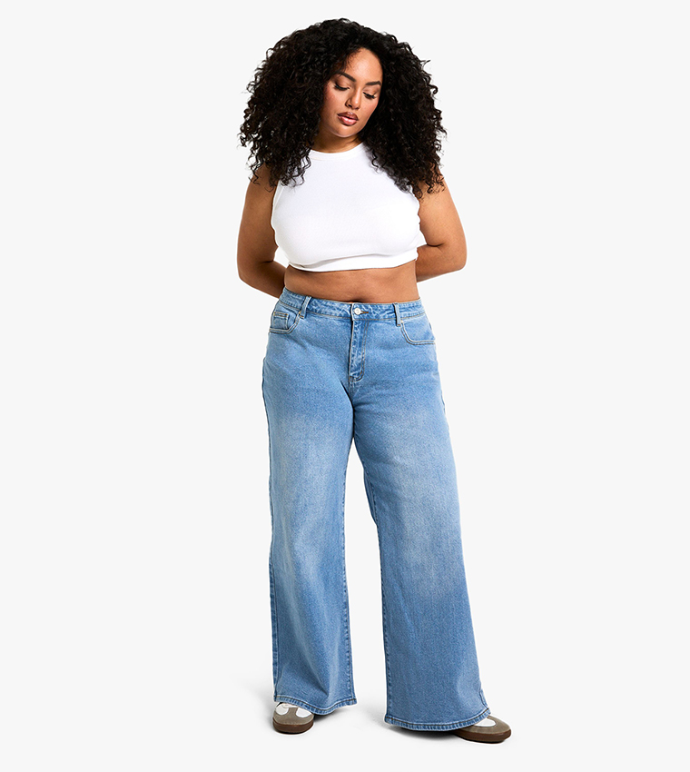 Curve Washed Boyfriend Fit Jeans