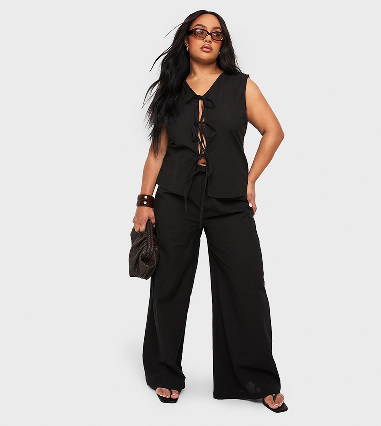 طقم توب بدون أكمام بربطة أمامية وبنطال بخصر مزموم للمقاسات الكبيرة