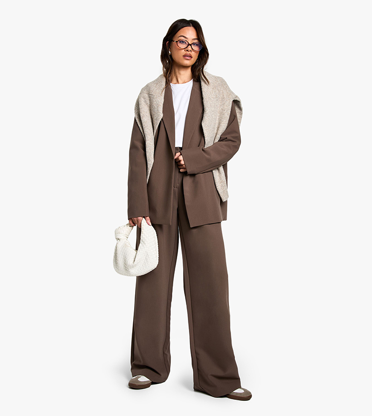 بليزر واسع للمقاسات الطويلة