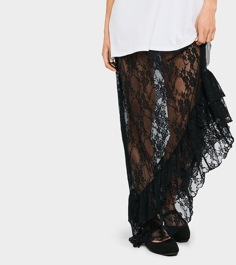 تنورة ماكسي دانتيل