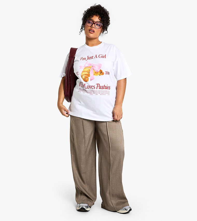 Buy Boohoo Curve Printed Oversized T Shirt In White 6thStreet UAE