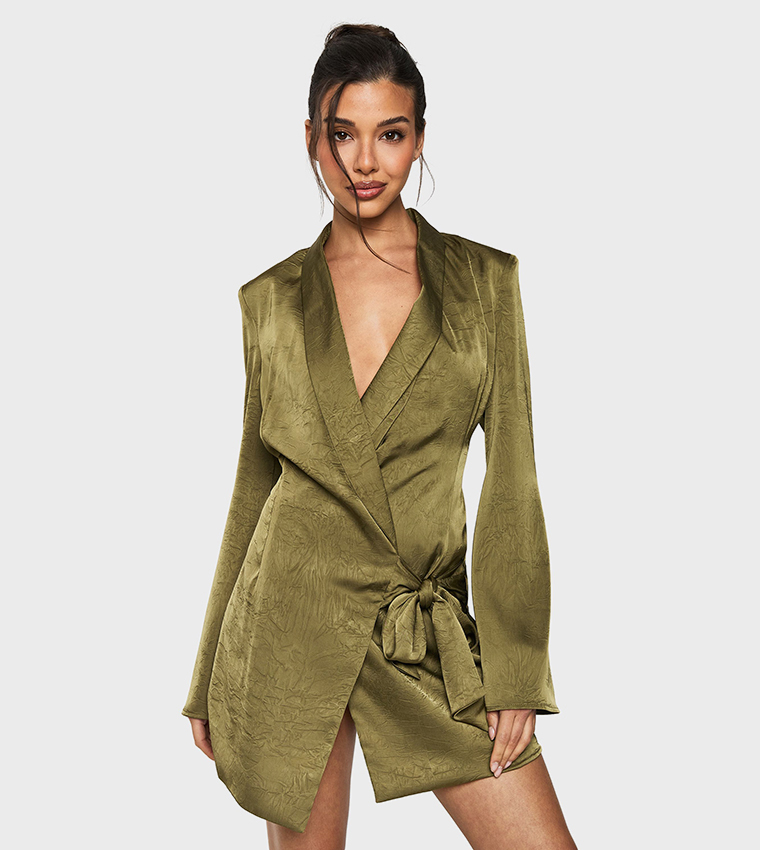 Buy Boohoo Crinkle Wrap Mini Blazer Dress In Green | 6thstreet Kuwait Buy Boohoo Crinkle Wrap Mini Blazer Dress In Green | 6thstreet Kuwait