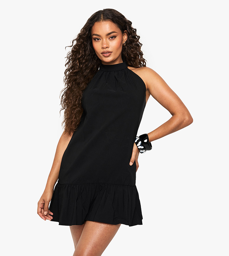 Buy Boohoo Bengaline Halter Neck Smock Dress In Black | 6thStreet Kuwait Buy Boohoo Bengaline Halter Neck Smock Dress In Black | 6thStreet Kuwait
