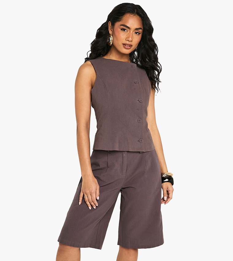 Linen Tailored Mid Rise Bermuda Shorts