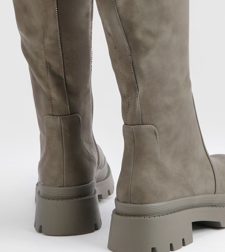 بوت بطول الركبة 