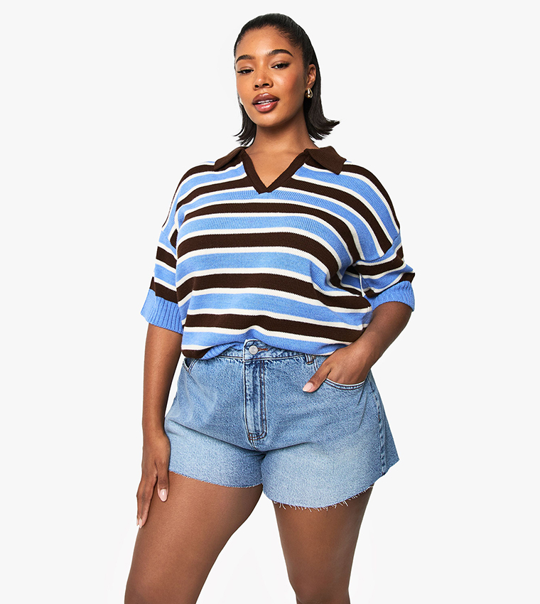 Curve Raw Hem Denim Shorts