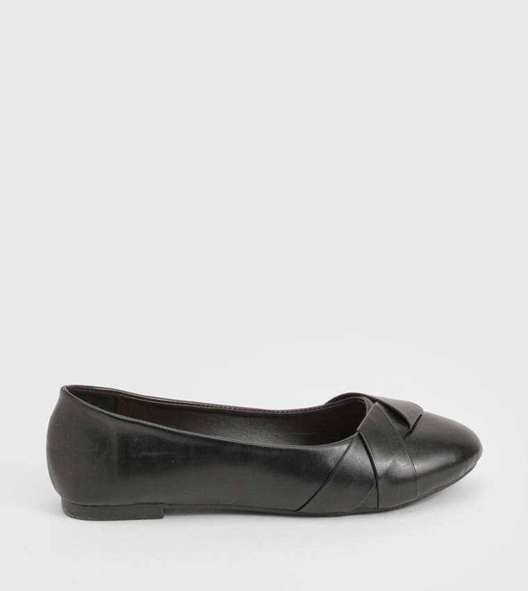 Solid Twist Front Ballerinas
