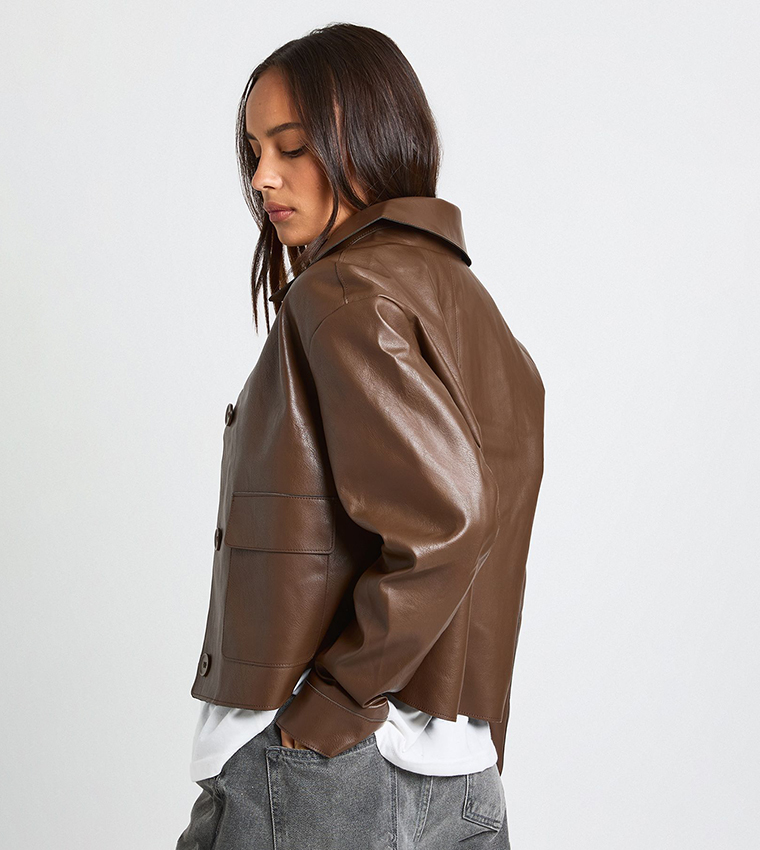 جاكيت جلد صناعي بأزرار