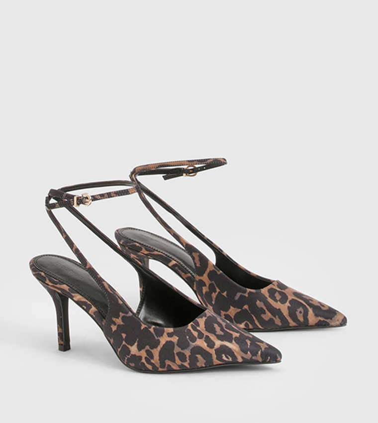 حذاء بطبعة فهد 