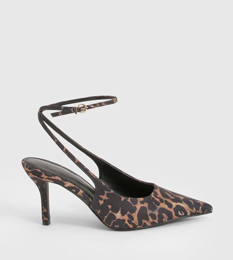 حذاء بطبعة فهد 