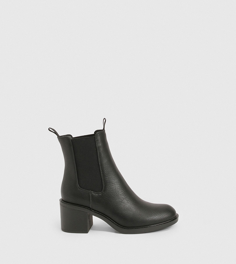 Round Toe Block Heel Chelsea Boots