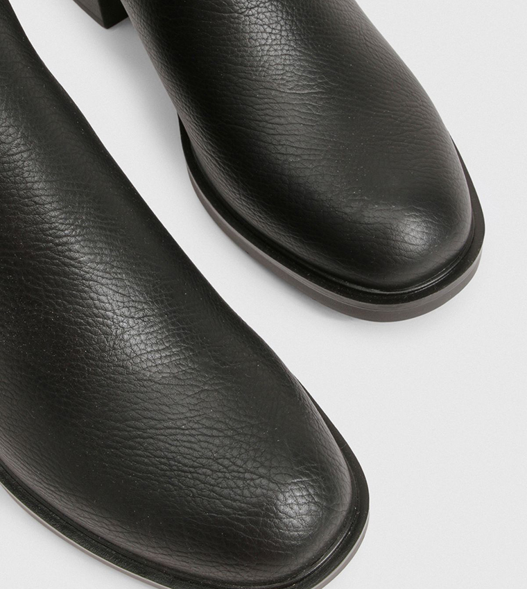 Round Toe Block Heel Chelsea Boots