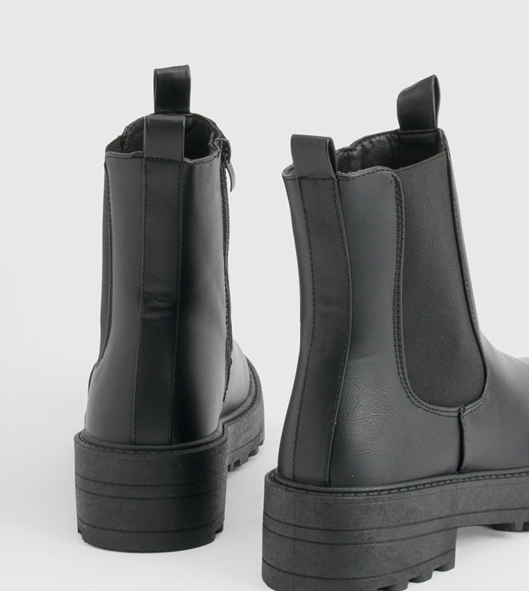 Elastic Panel Loop Chelsea Boots