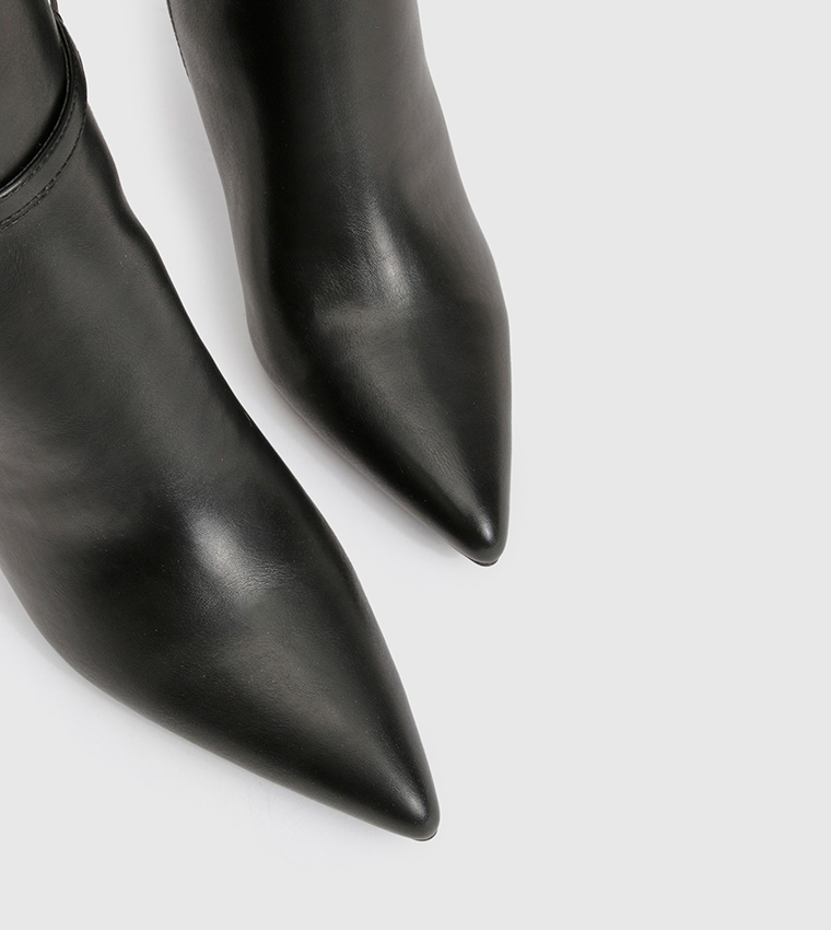 Buckle Detail Pointed Toe Knee High Boots