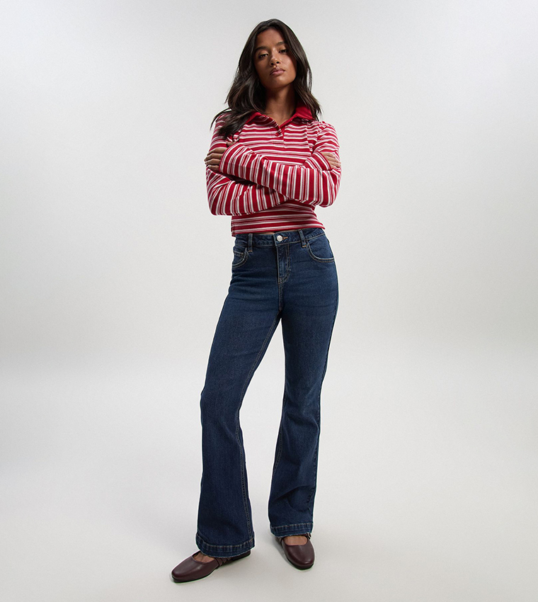 Petite Mid Rise Flared Jeans