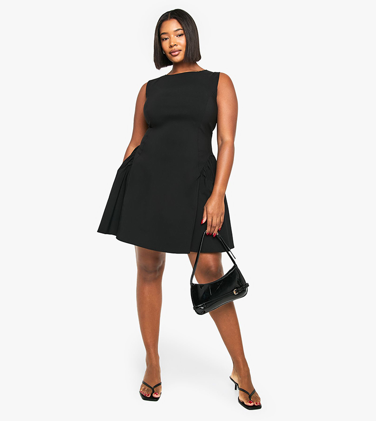 Buy Boohoo Curve Ruched Side Skater Dress In Black 6thStreet UAE