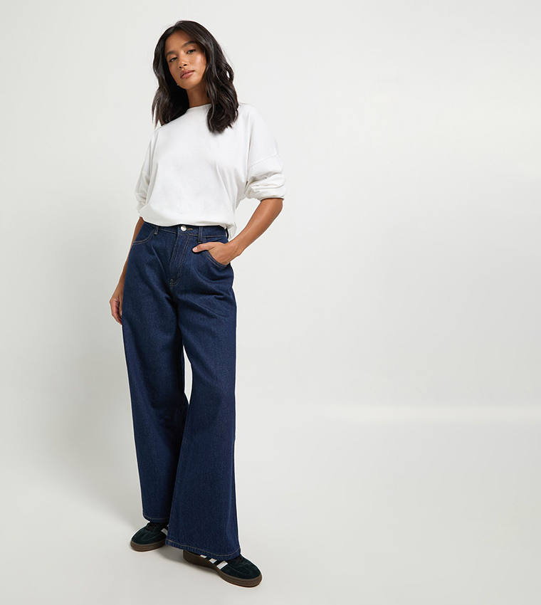Petite Washed High Waist Wide Leg Jeans