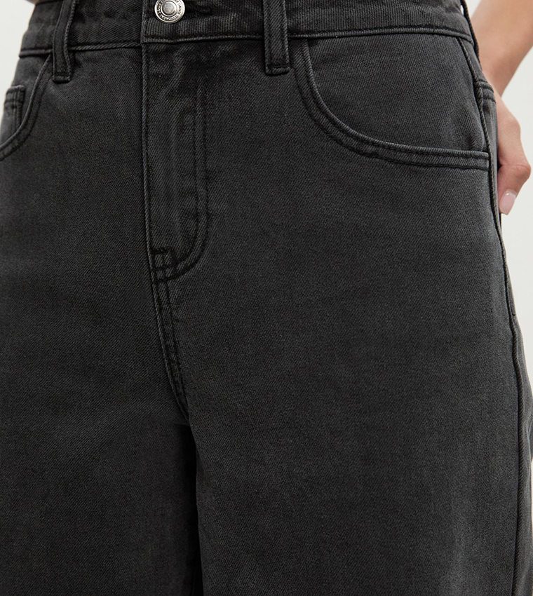 Turn Up High Waist Straight Fit Jeans