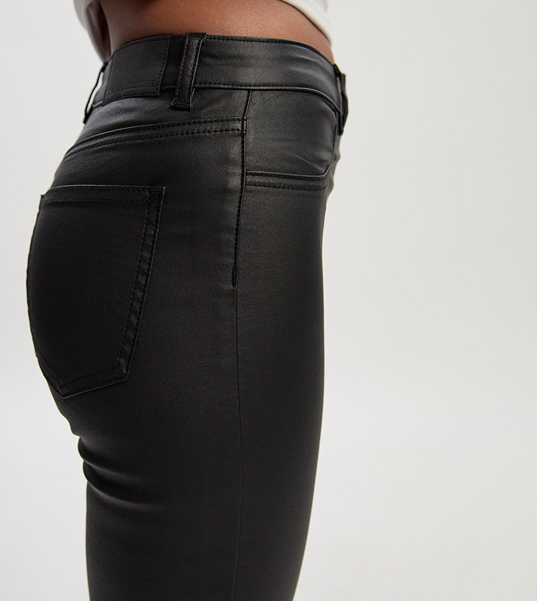 جينز ضيق بخصر عالي للمقاسات الصغيرة 