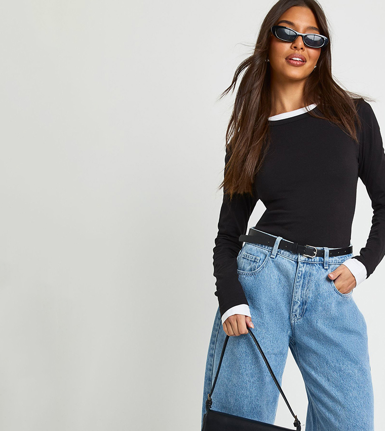 توب ضيق سادة كم طويل 