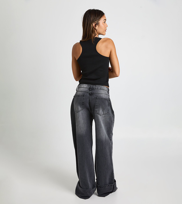 Ribbed Buckle Trim Sleeveless Crop Top
