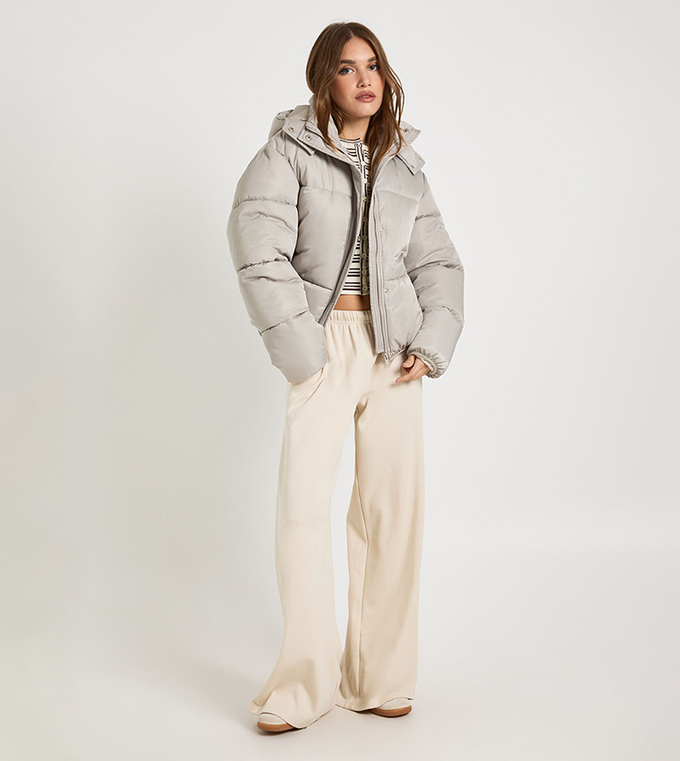 جاكيت بفر بسحاب وهودي 