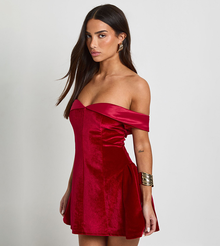 Petite Off Shoulder Velvet Mini Dress