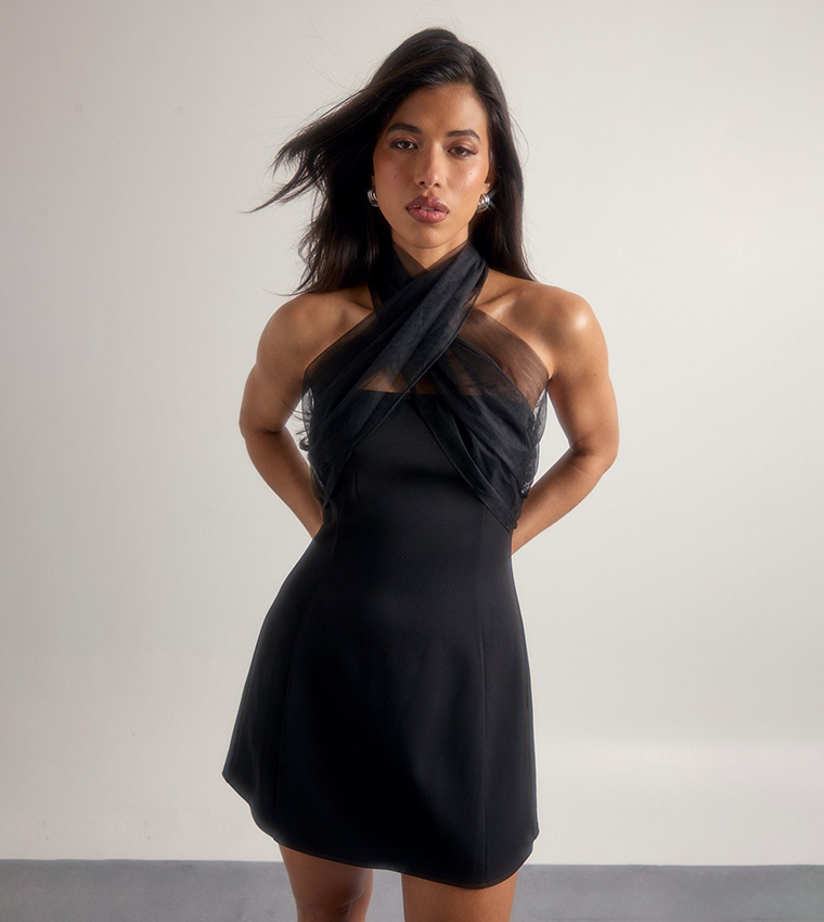 Buy Boohoo Tulle Halterneck Mini Dress In Black | 6thstreet UAE Buy Boohoo Tulle Halterneck Mini Dress In Black | 6thstreet UAE