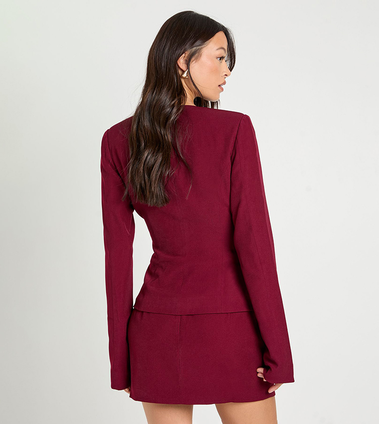 تنورة ميني بقصة مفصلة للمقاسات الطويلة 