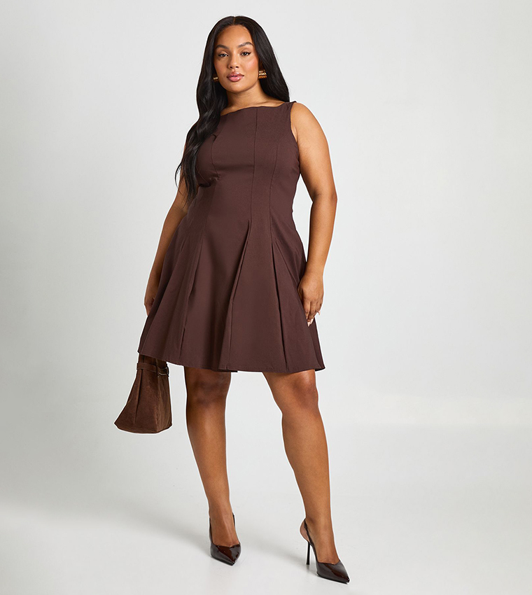 Buy Boohoo Curve Bengaline Racer Neck Pleated Skater Dress In Brown |  6thStreet UAE