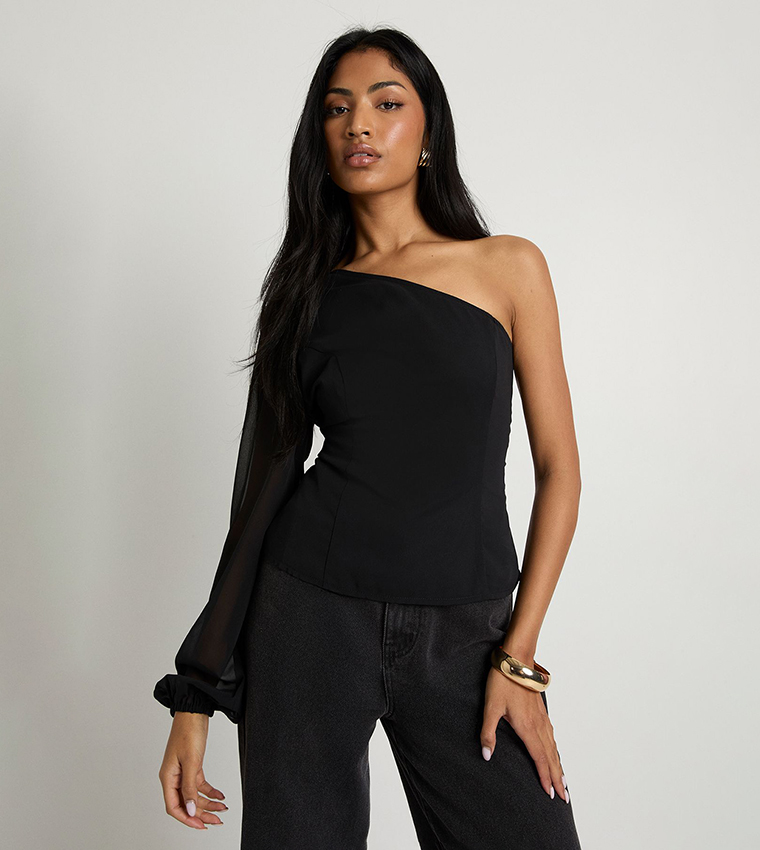 توب شيفون سادة بكتف واحد 