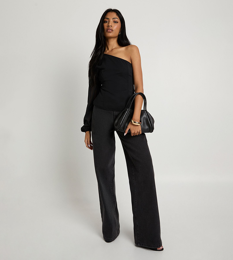 توب شيفون سادة بكتف واحد 