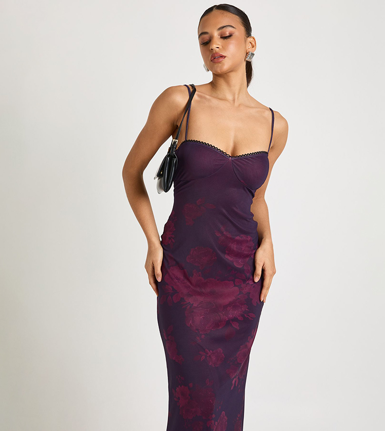 فستان ماكسي بطبعة الورود 