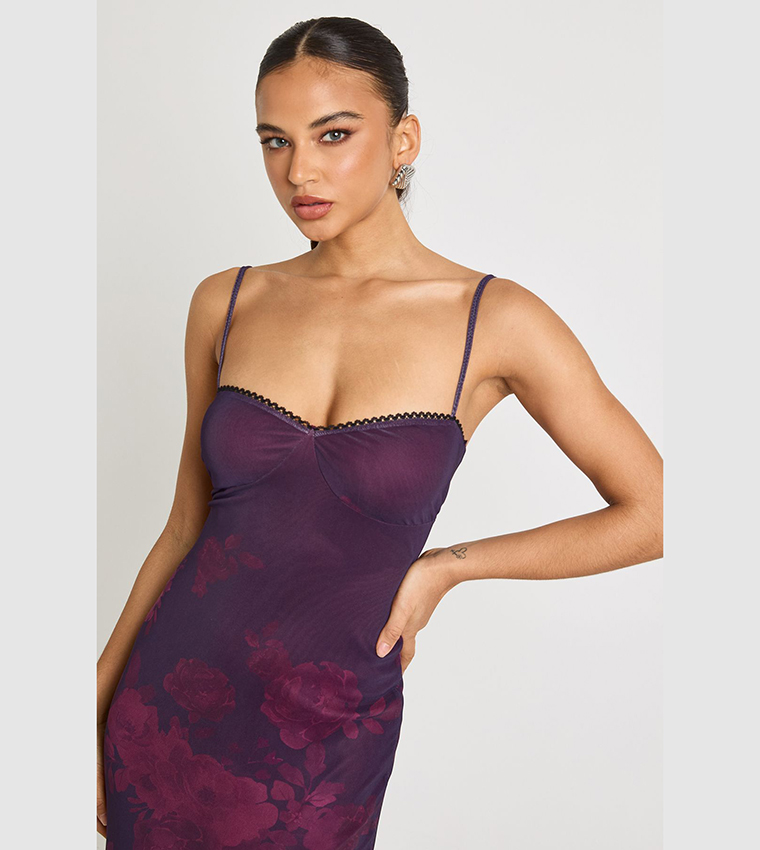 فستان ماكسي بطبعة الورود 