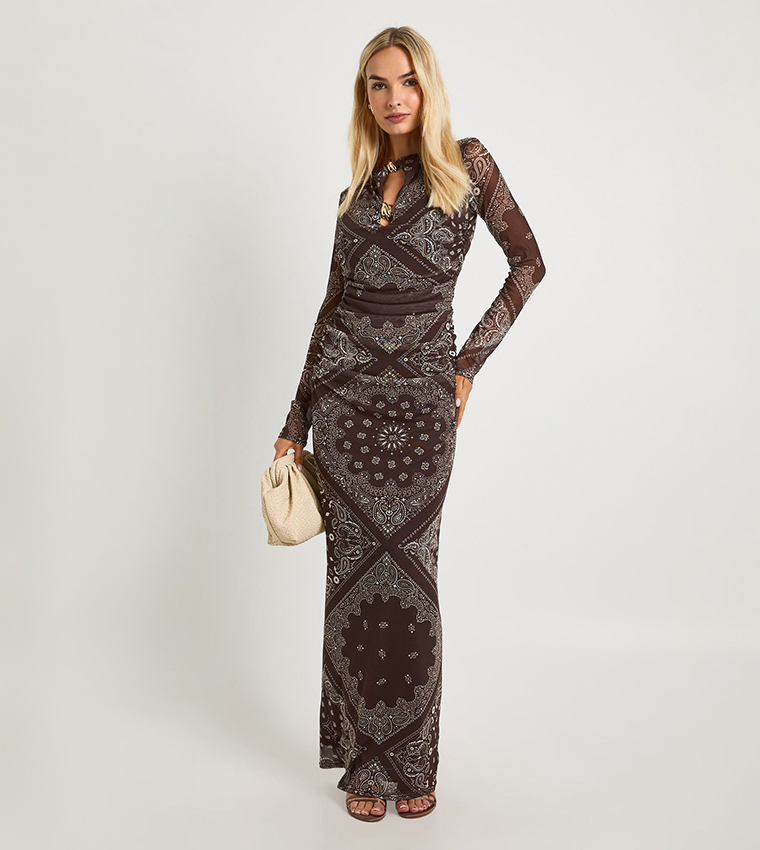 boohoo off the shoulder maxi dress Black Twist Detail Off Shoulder Drape Maxi Dress