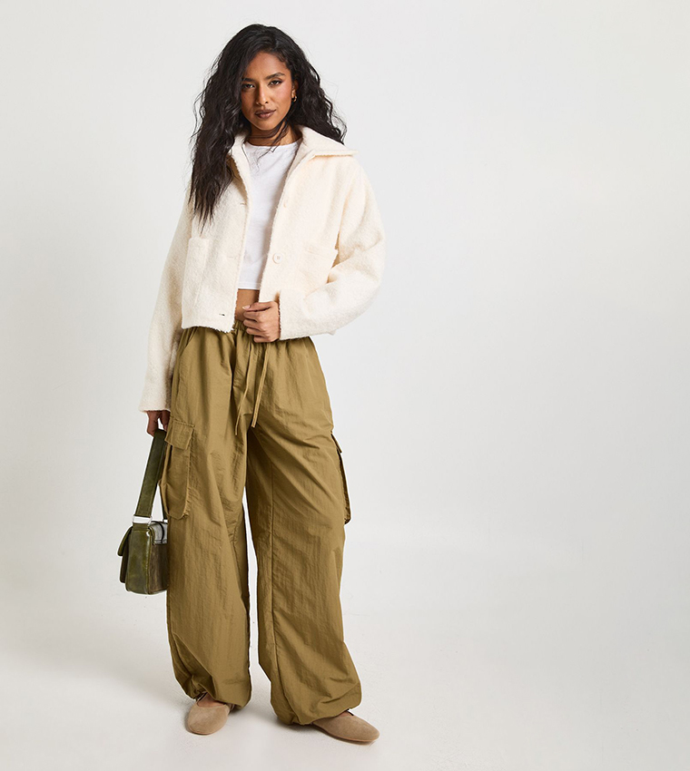 جاكيت شبيه صوف بجيب 