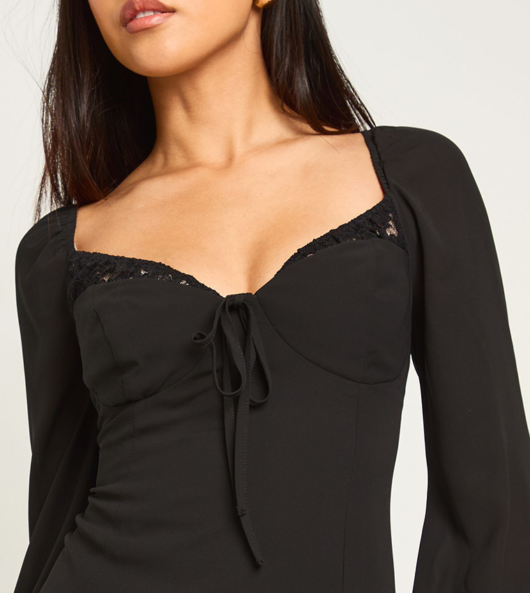 فستان قصير دانتيل للمقاسات الصغيرة