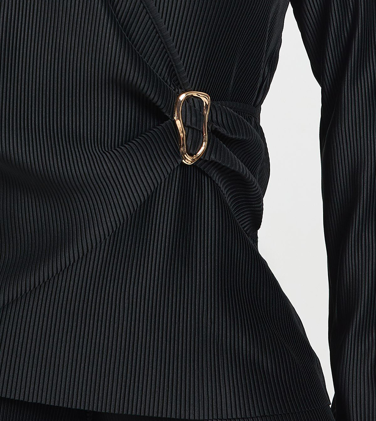 توب كم طويل بحواف ذهبية للمقاسات الكبيرة 