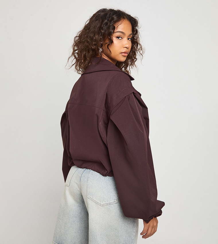 جاكيت ترنش قصير كم باف 