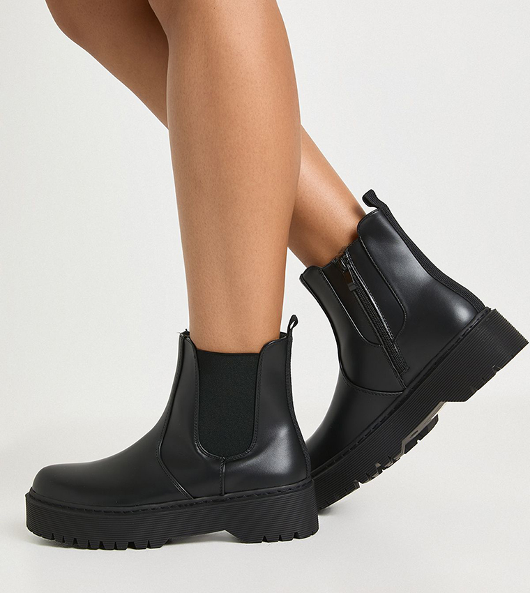 Chunky Panel Detail Chelsea Boots