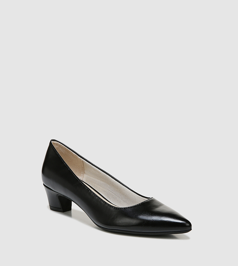 Life strides sale pumps