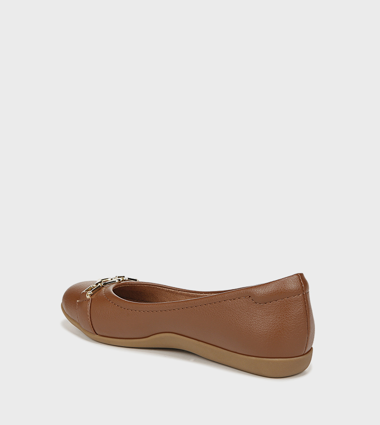 VIVIENNE-O Metal Accent Ballerinas