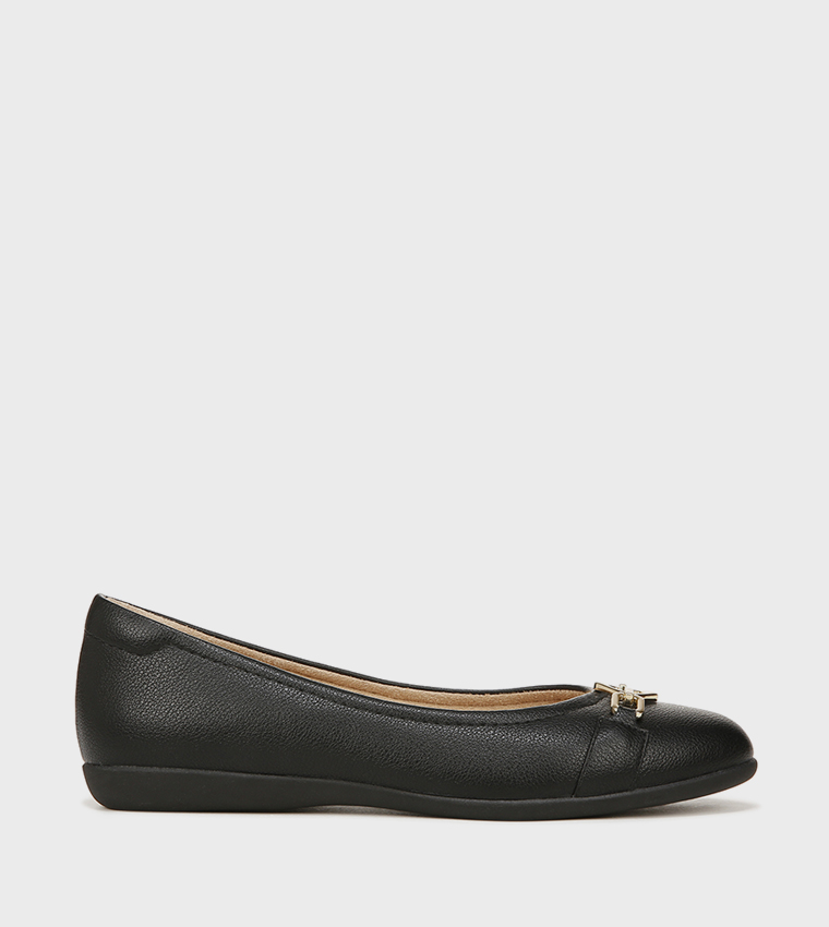 VIVIENNE-O Metal Accent Ballerinas